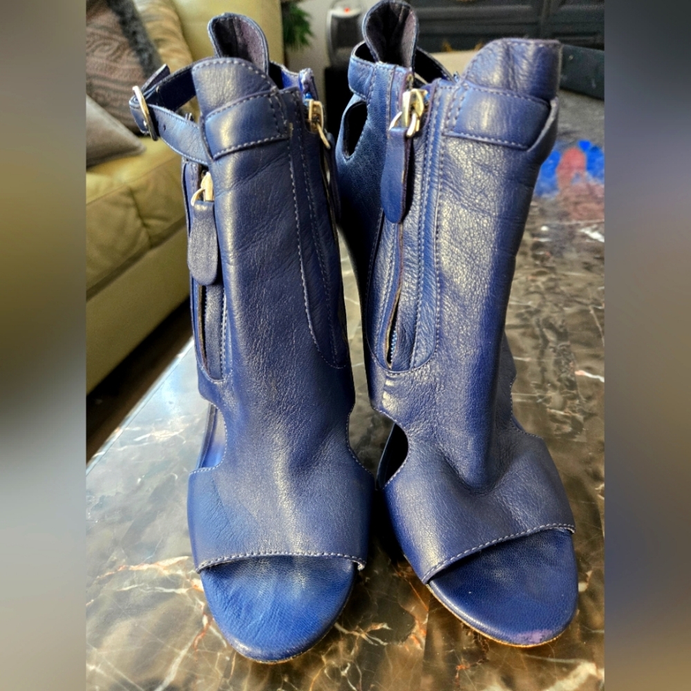 Shoes by Steven